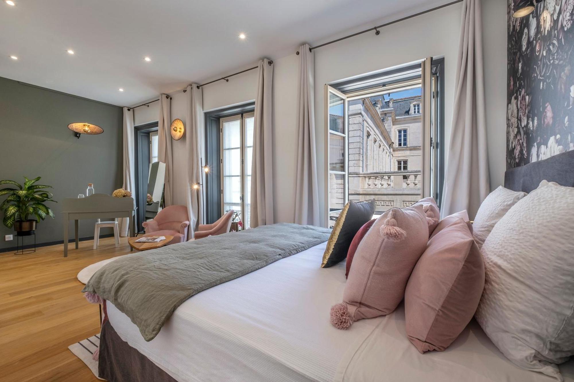 Escale Rochelaise B&B, Spa Bain Nordique Et Sauna Tonneau 라로셸 외부 사진